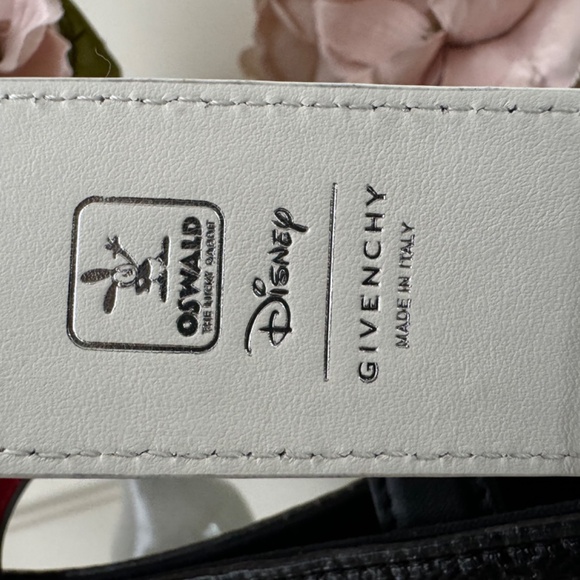Givenchy X Disney’s Oswald Shopping Bag (Medium Tote 4G Coted) - Picture 5 of 7